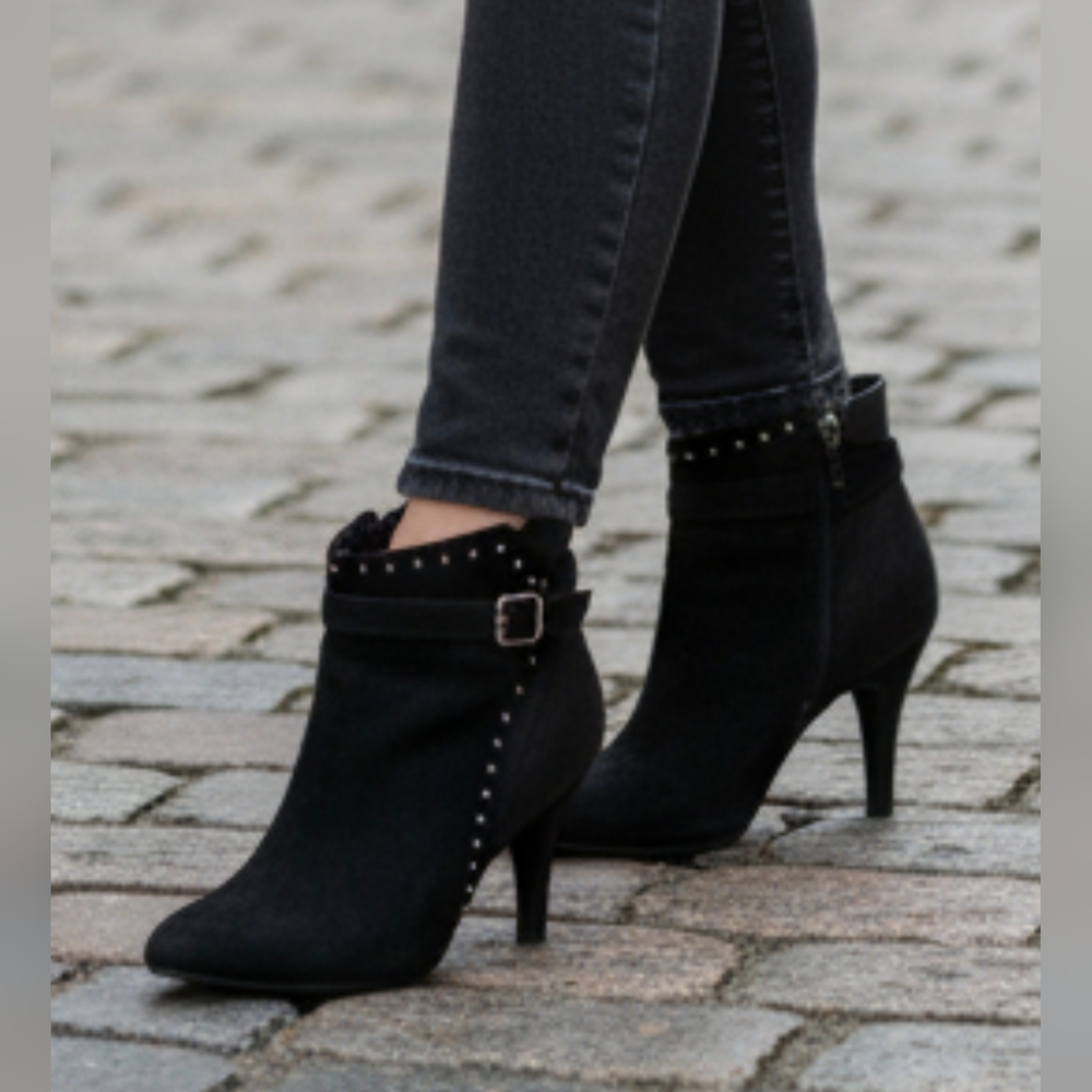 Rouge Women's Faux Suede Ankle Boots size 9